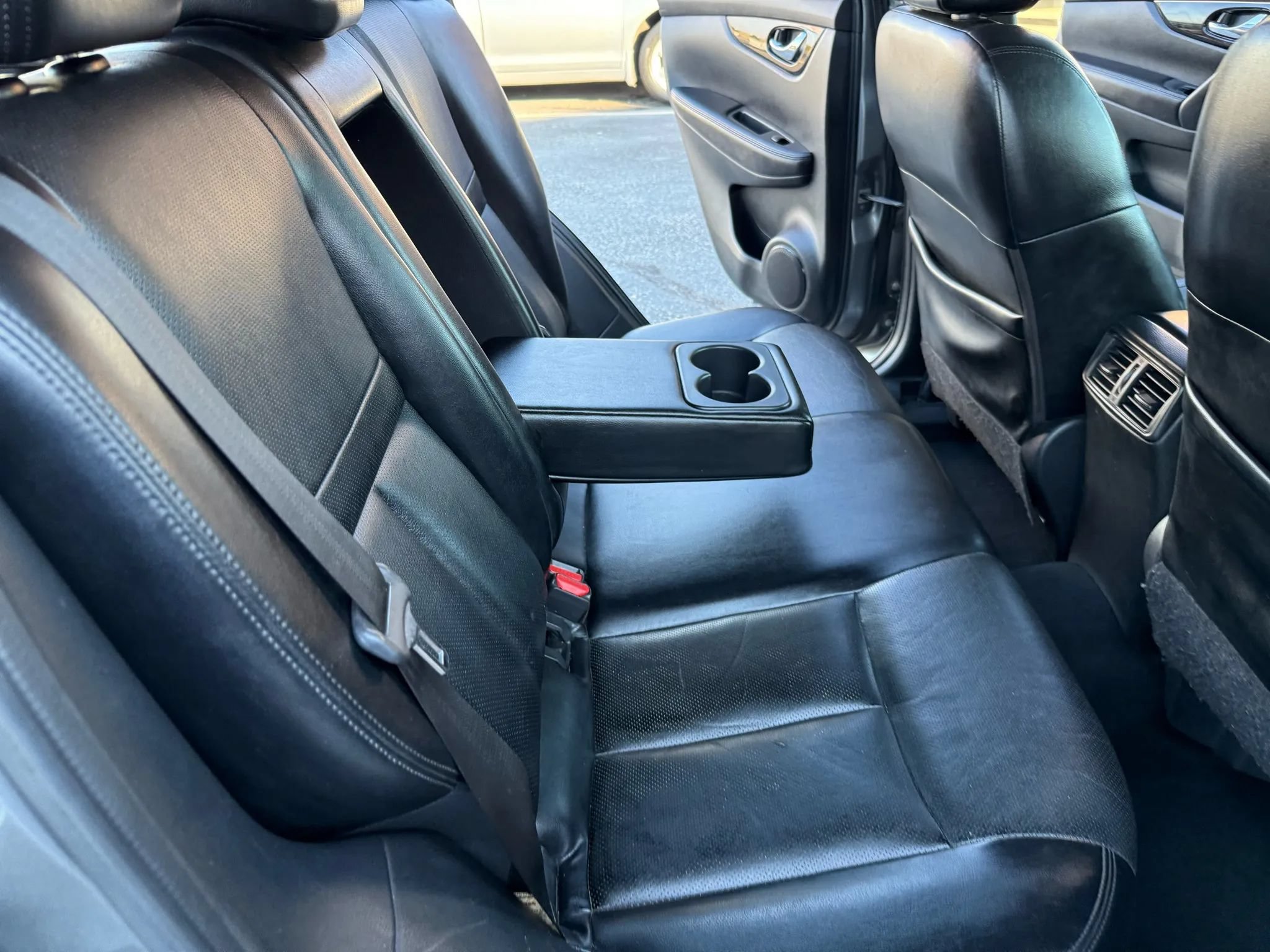 Used 2018 Nissan Rogue Sport SL FWD image 23
