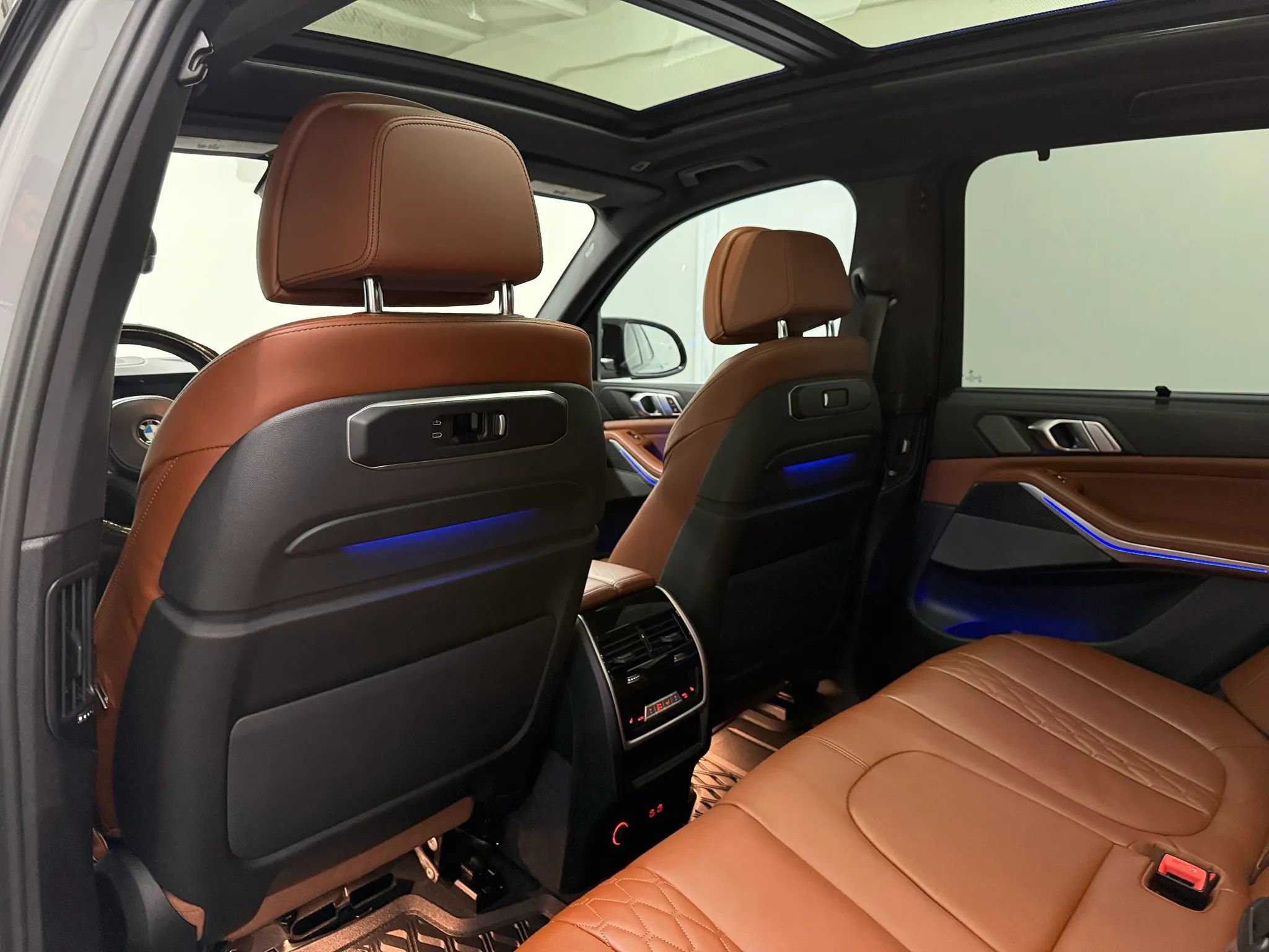 Used 2024 BMW X5 M60i image 14