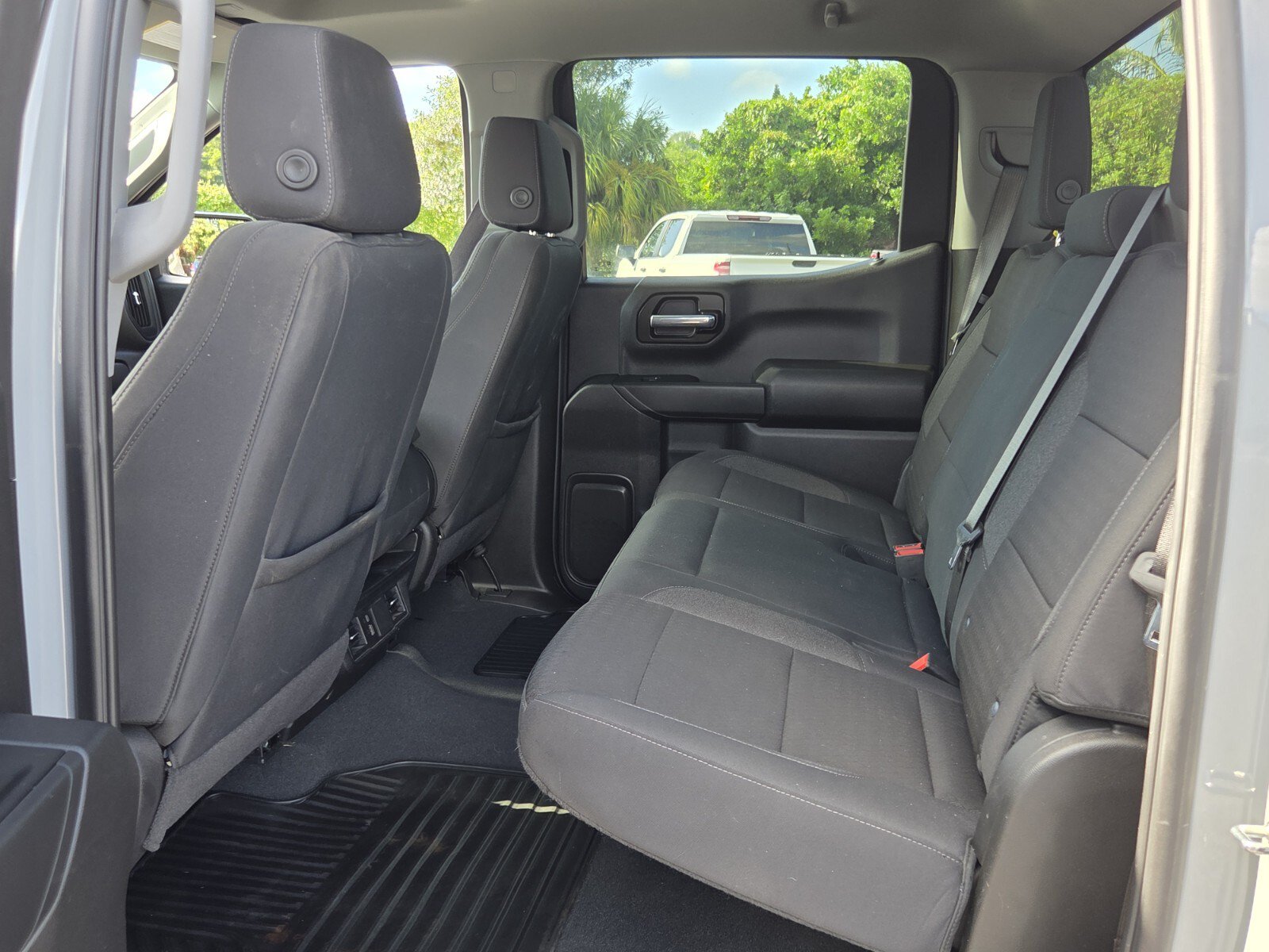 Used 2025 Chevrolet Silverado 1500 Custom Trail Boss w/ Dark Appearance Package AWD/4WD image 10