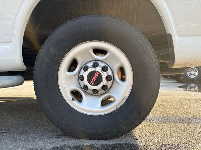 Used 2024 GMC Savana 2500 Work Van w/ Driver Convenience Package image 18