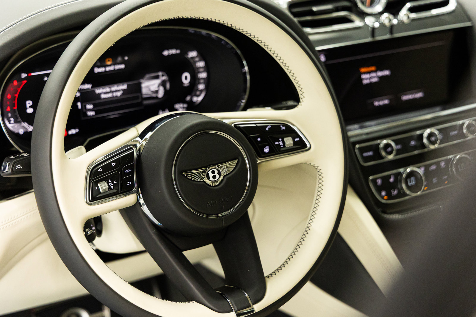 New 2026 Bentley Bentayga AWD/4WD image 25