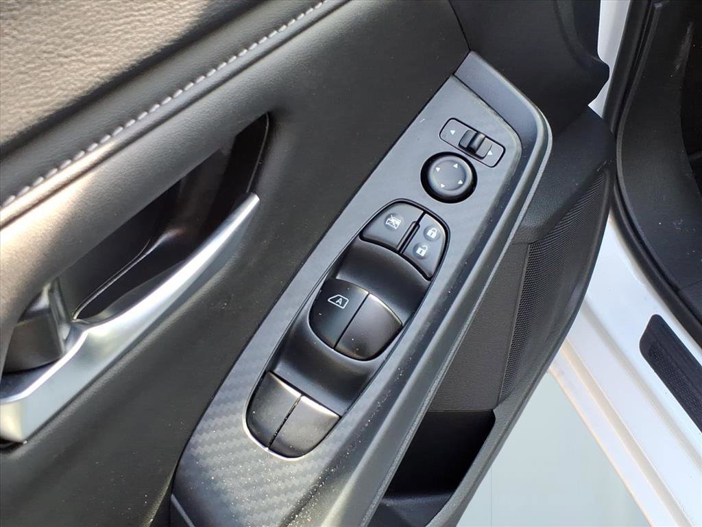 Used 2025 Nissan Sentra SV w/ All-Weather Package image 12