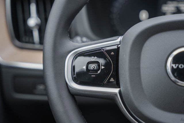 New 2026 Volvo XC60 B5 Plus w/ Protection Package Premier image 28