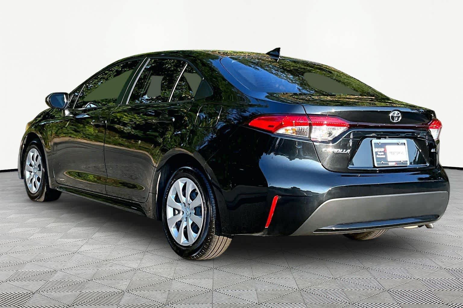 Certified 2022 Toyota Corolla LE FWD image 12