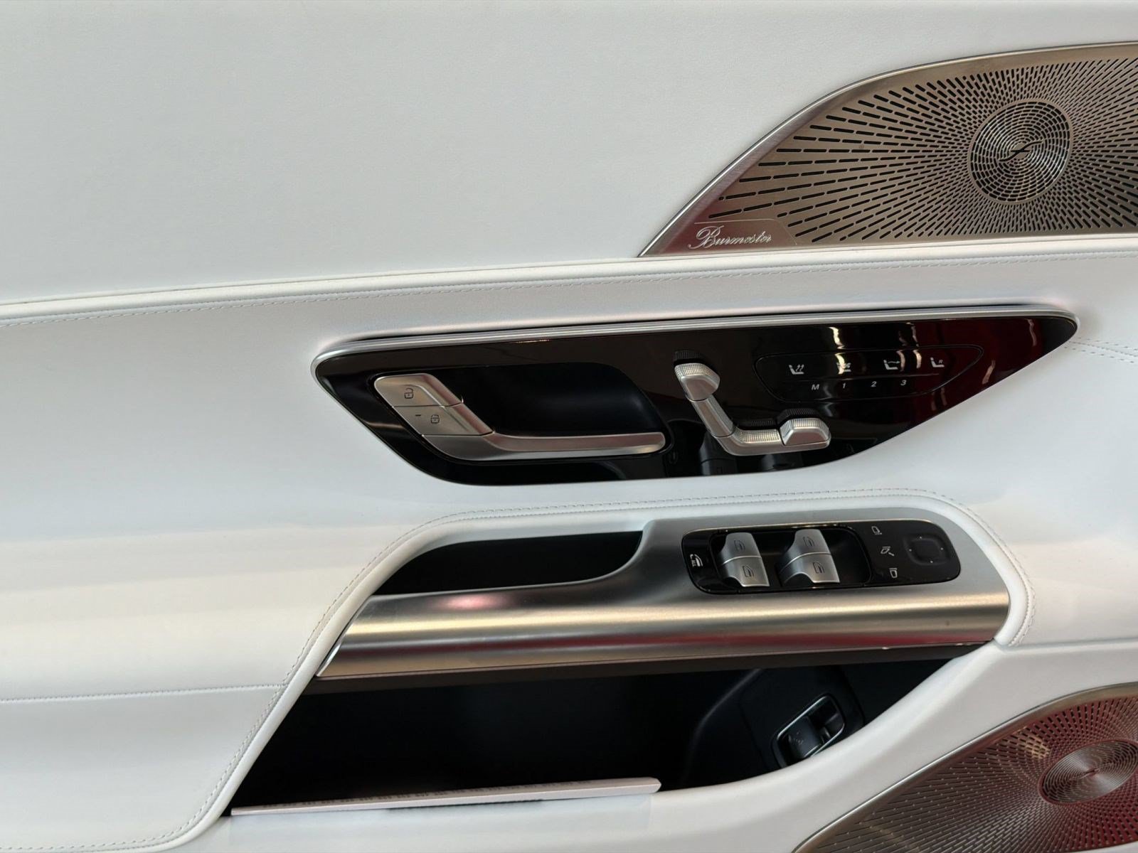 New 2027 Mercedes-Benz Maybach SL 680 image 12