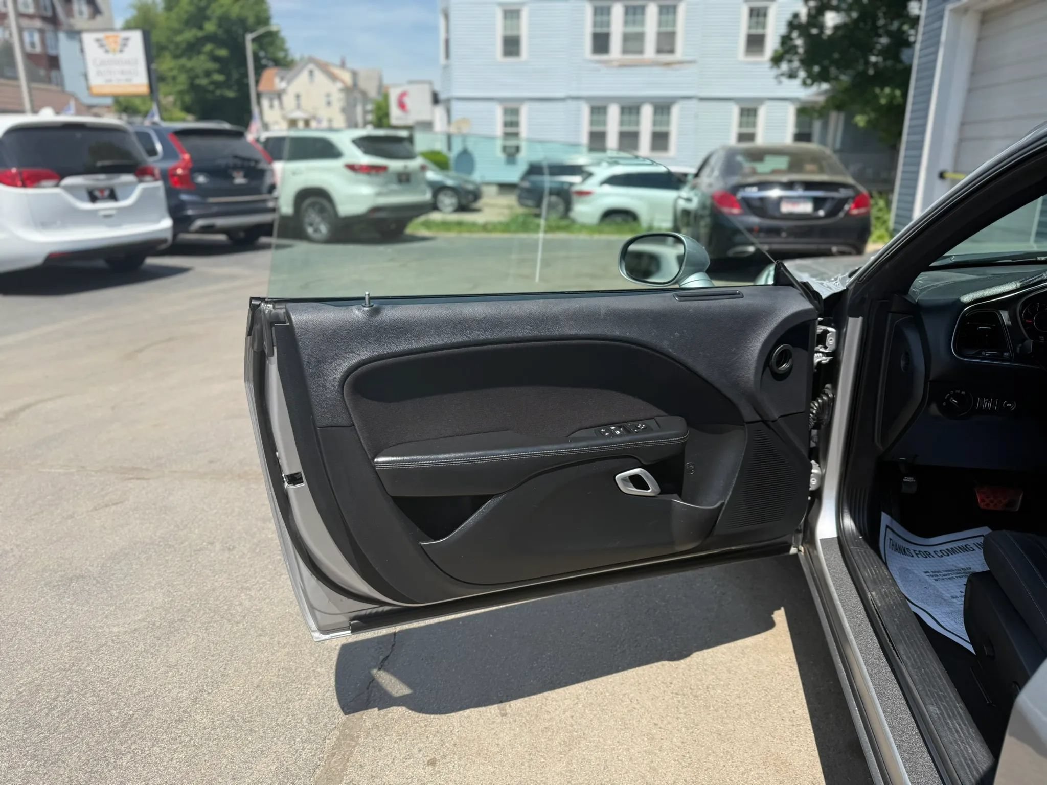 Used 2015 Dodge Challenger SXT RWD image 29