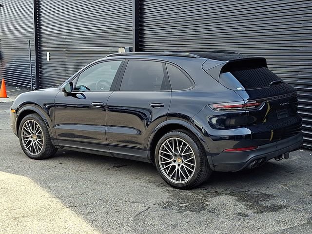 Certified 2023 Porsche Cayenne S Platinum image 3