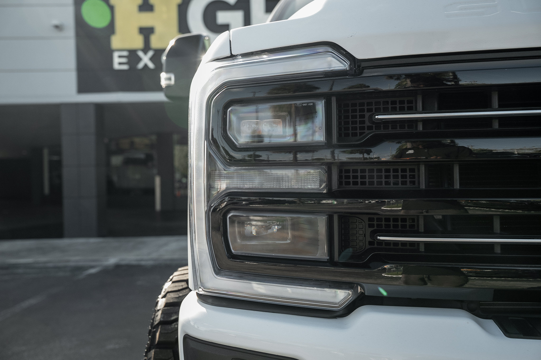 Used 2025 Ford F250 Platinum AWD/4WD image 6