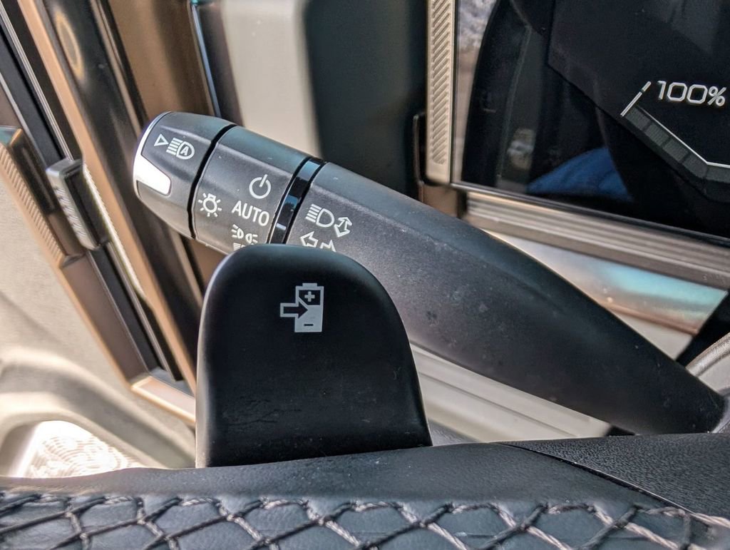 Used 2024 GMC Hummer EV 3X w/ LPO, Cargo Utility Package image 32