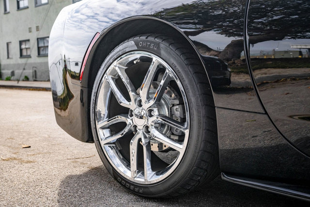 Used 2001 Chevrolet Corvette Coupe w/ Preferred Equipment Group1 image 77