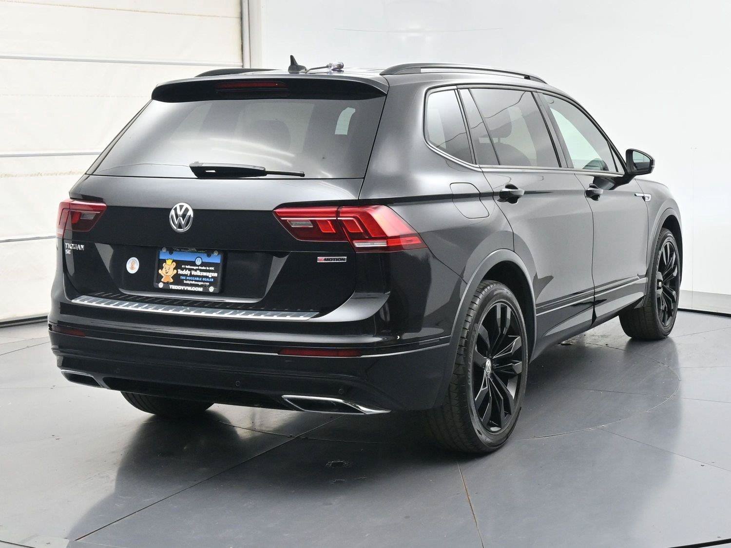Used 2020 Volkswagen Tiguan SE R-Line AWD/4WD image 24