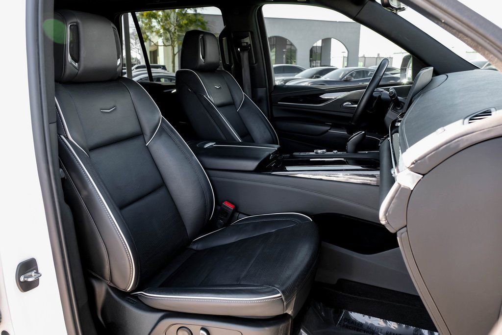 Used 2023 Cadillac Escalade Sport w/ Touring Package image 33