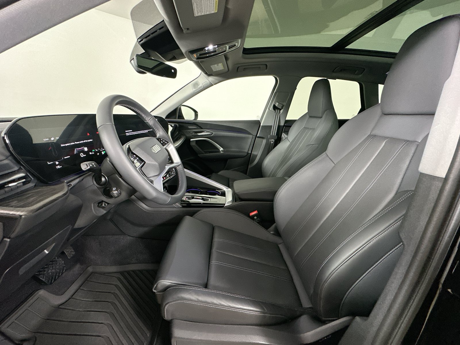 Certified 2025 Audi Q5 Premium AWD/4WD image 32