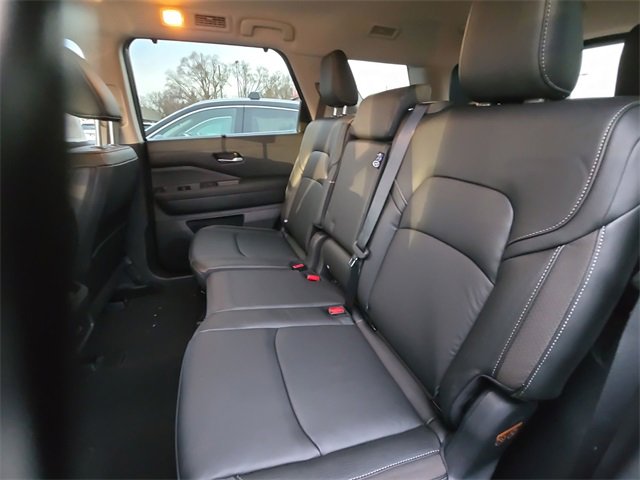New 2025 Nissan Pathfinder SL image 22