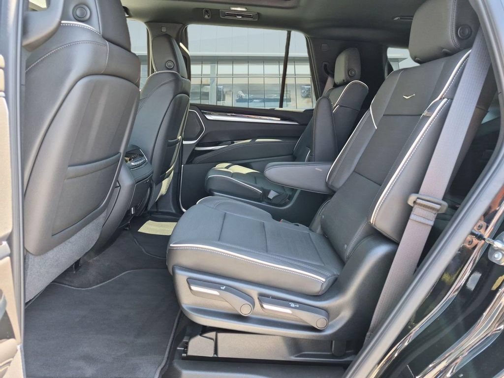 New 2026 Cadillac Escalade Sport AWD/4WD image 13