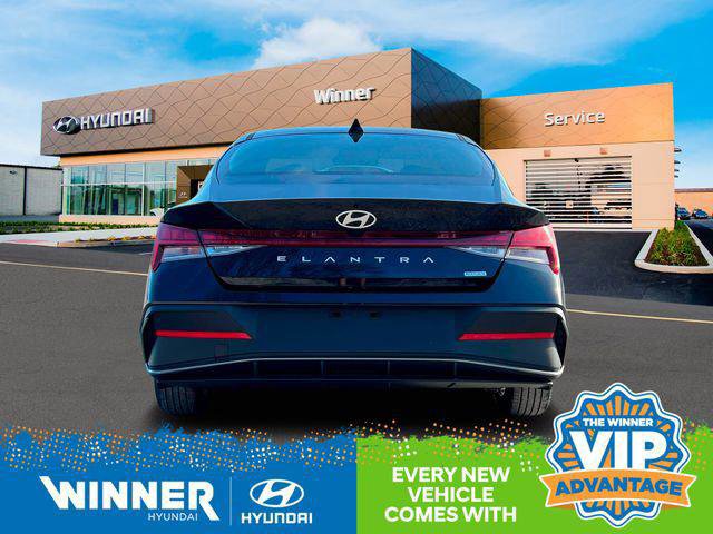 New 2025 Hyundai Elantra Blue image 7