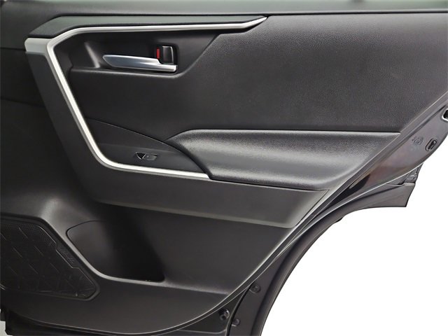 Used 2022 Toyota RAV4 XLE image 27