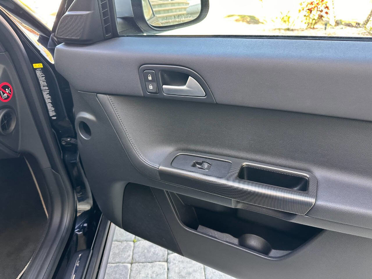 Used 2009 Volvo S40 T5 R-Design image 52