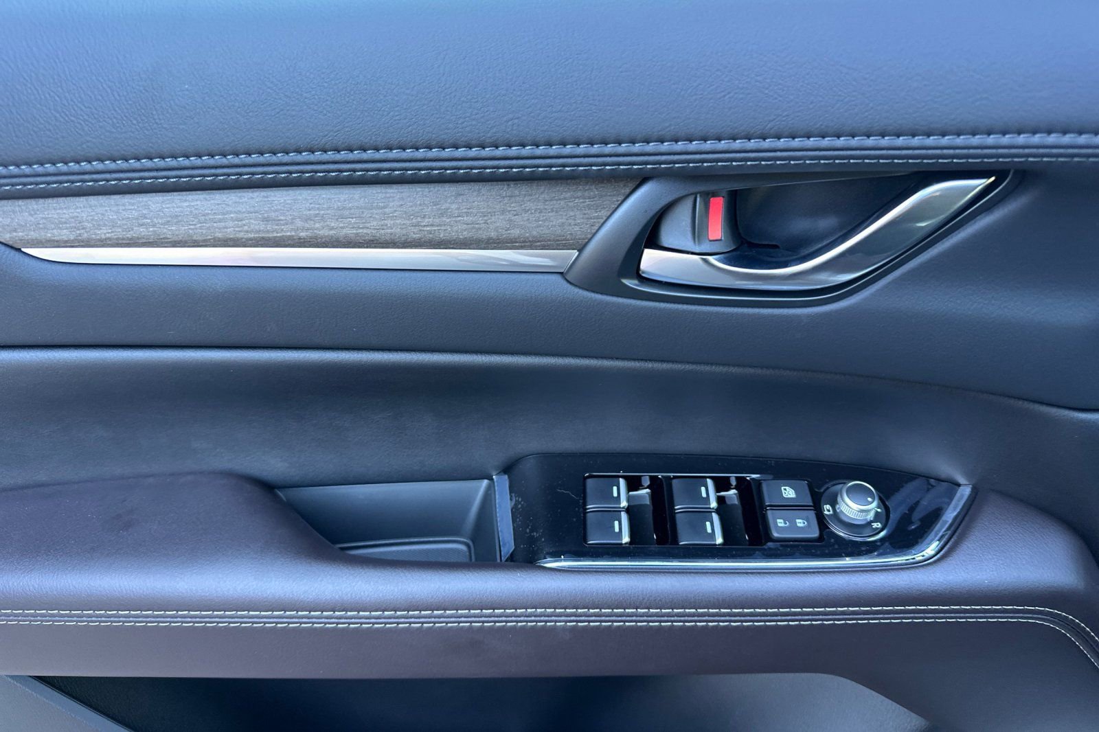 New 2025 MAZDA CX-5 Signature image 10