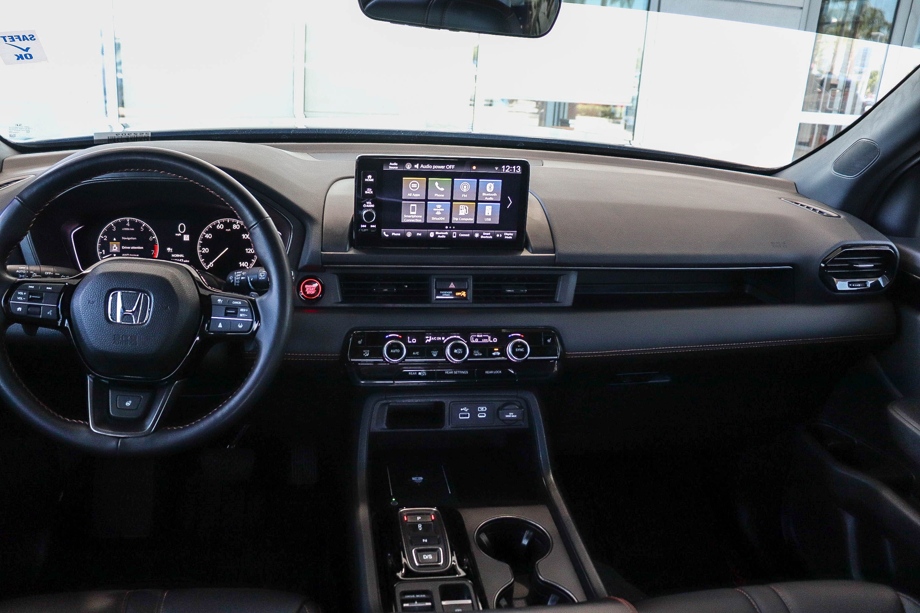 Used 2025 Honda Pilot TrailSport image 14