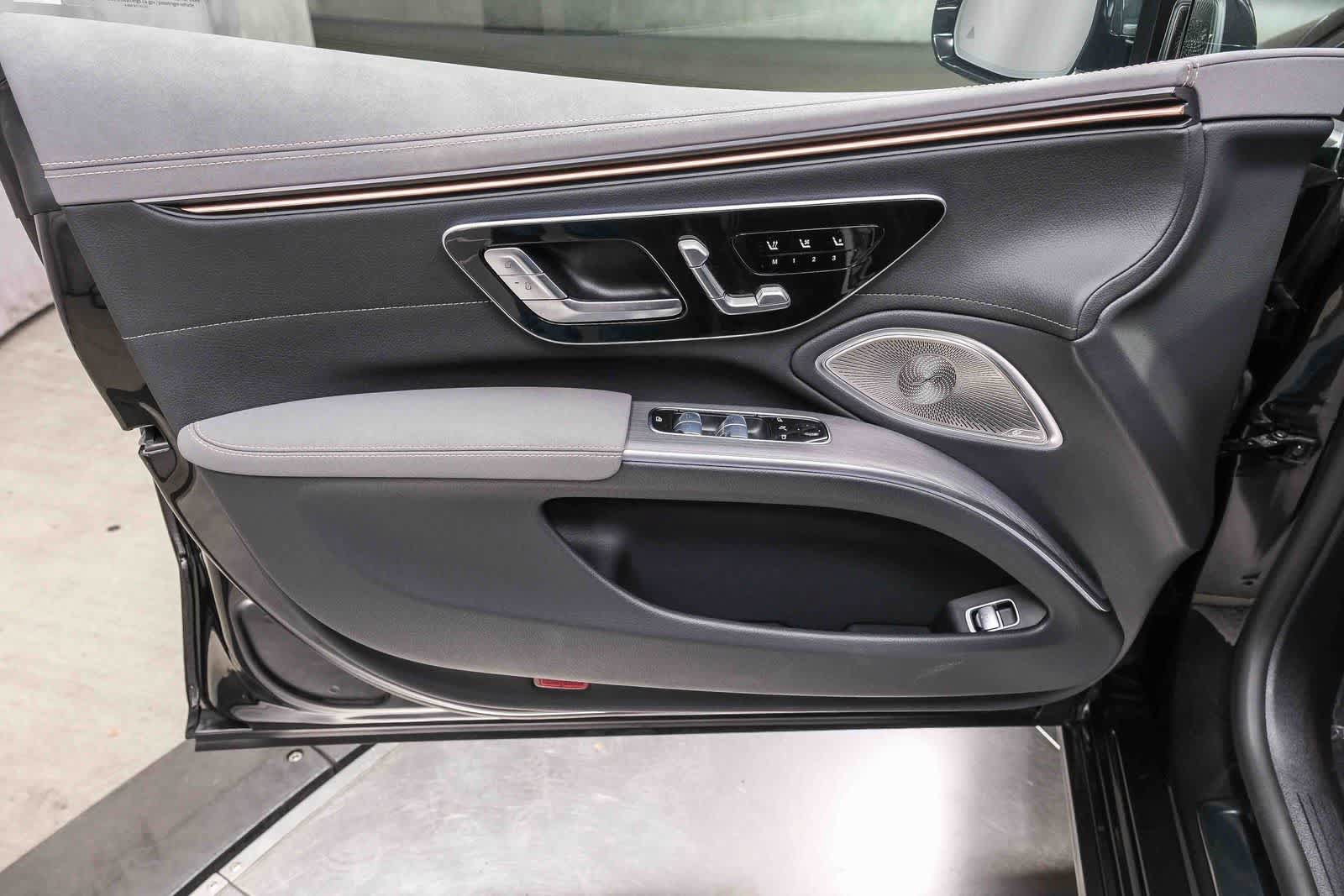 Certified 2024 Mercedes-Benz EQS 450+ 4MATIC Sedan image 25