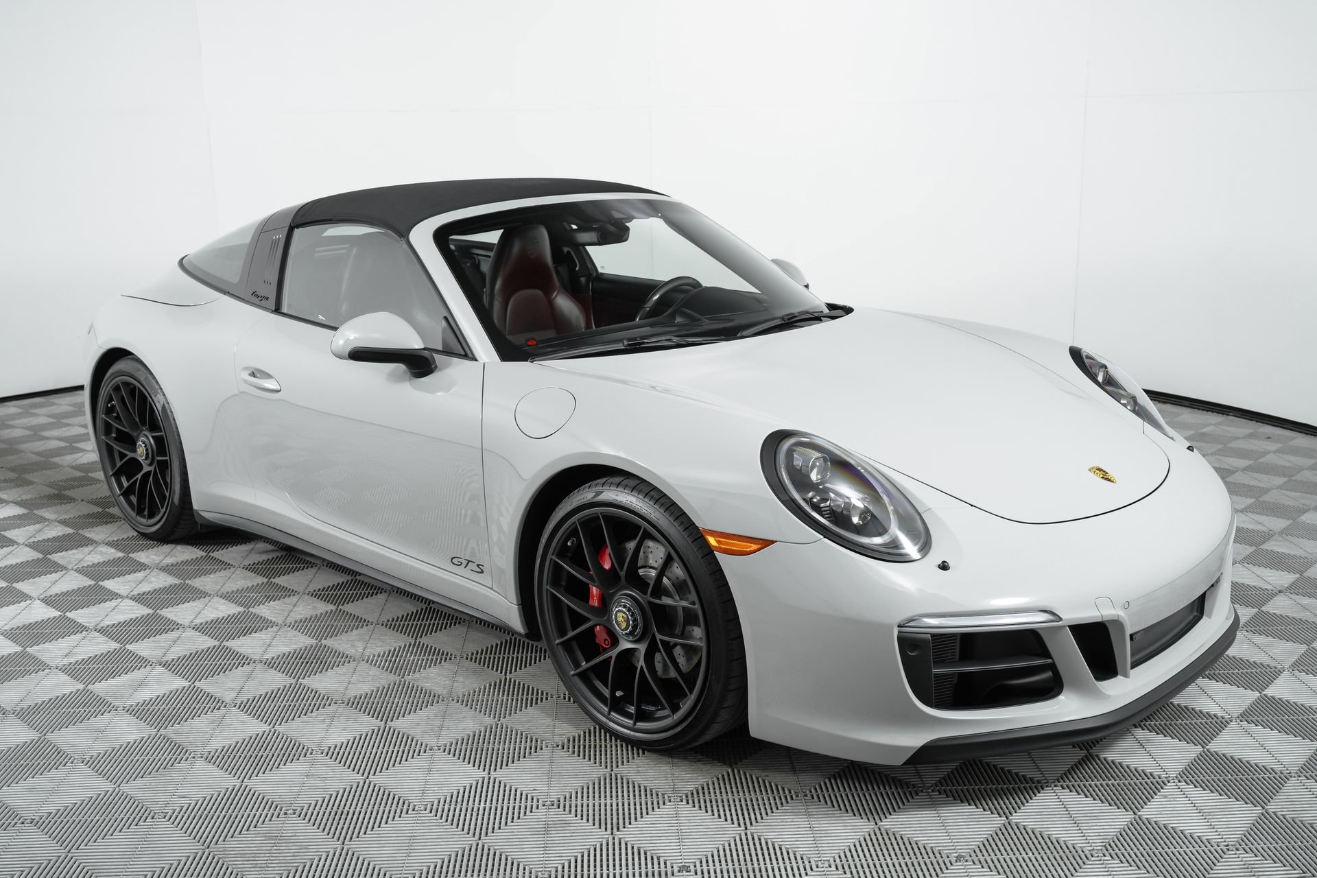 Used 2018 Porsche 911 Targa 4 GTS image 59