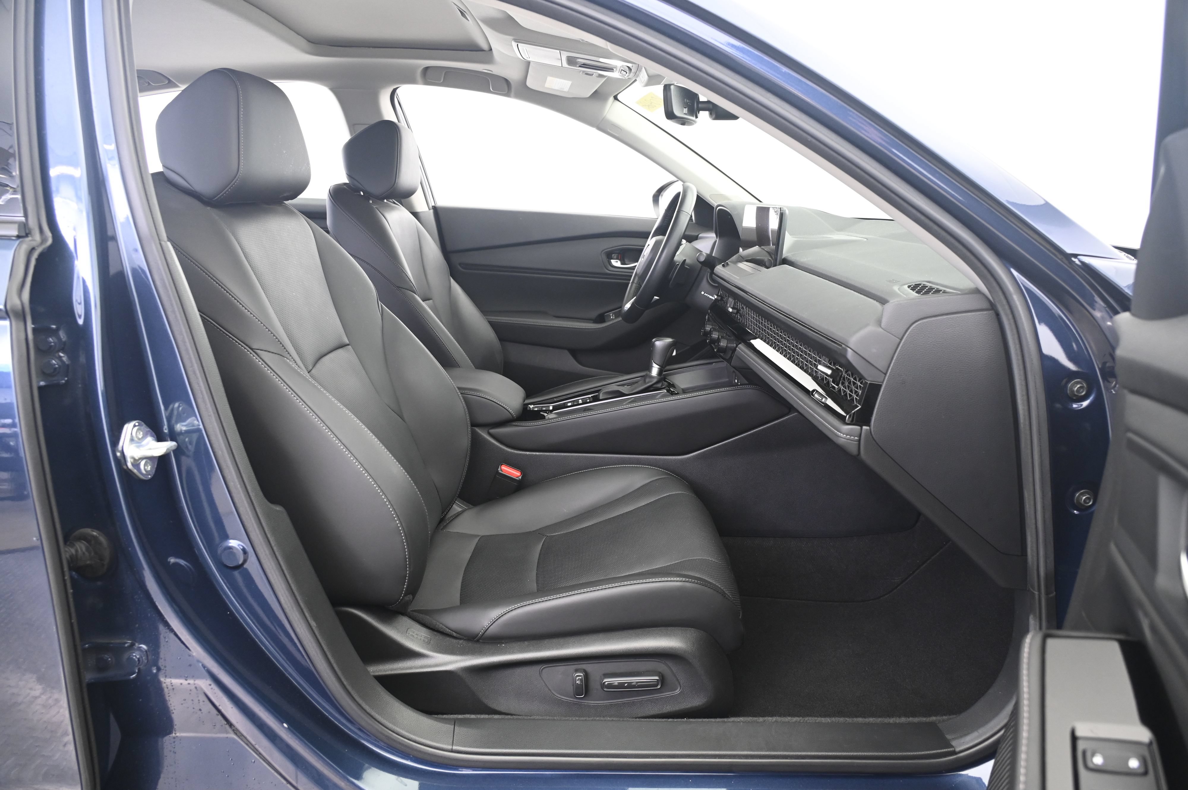 Used 2023 Honda Accord Touring image 23