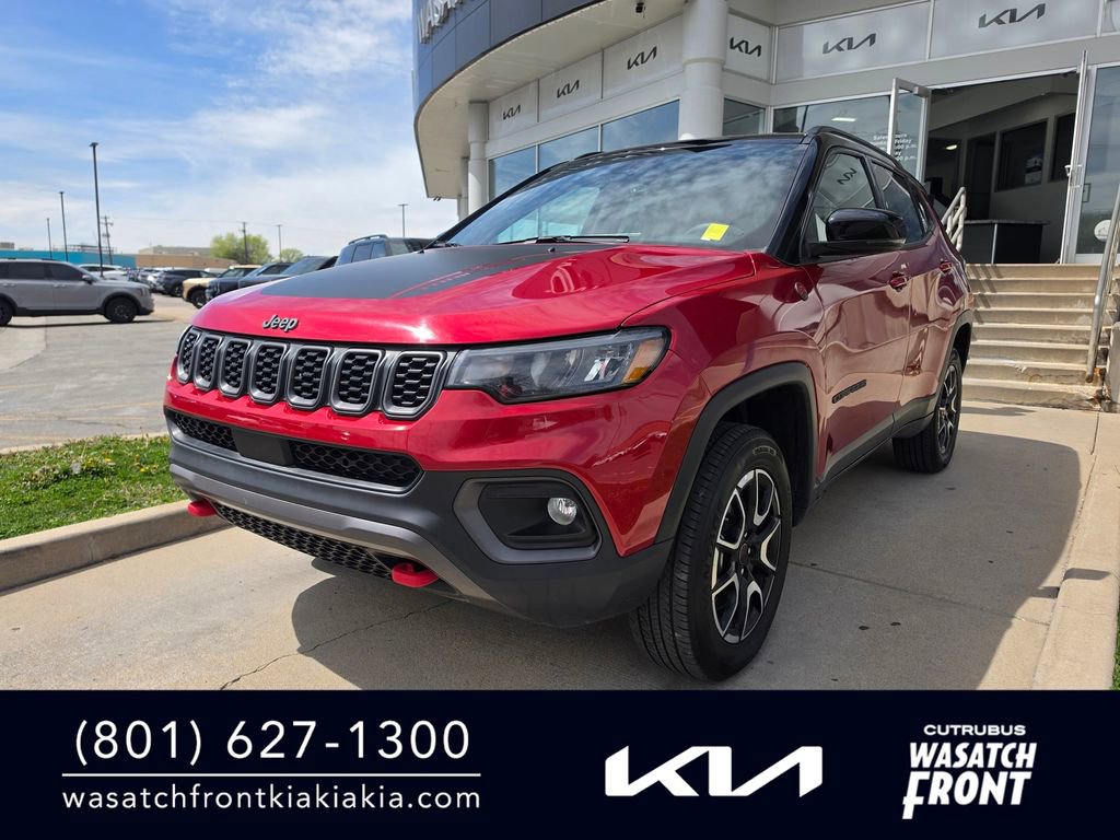 Used 2025 Jeep Compass Trailhawk