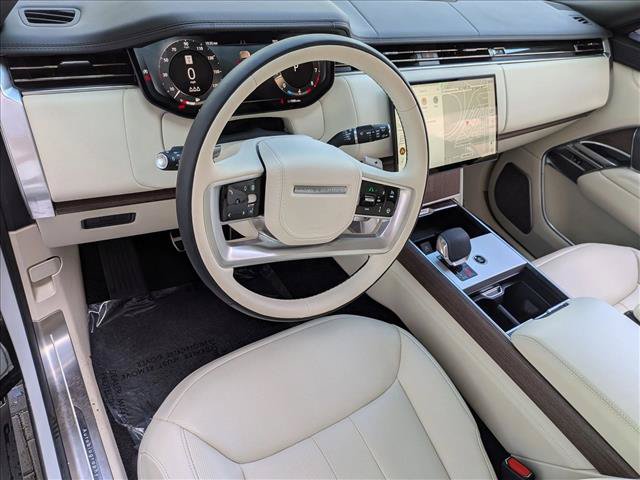 Certified 2025 Land Rover Range Rover Long Wheelbase Autobiography AWD/4WD image 10