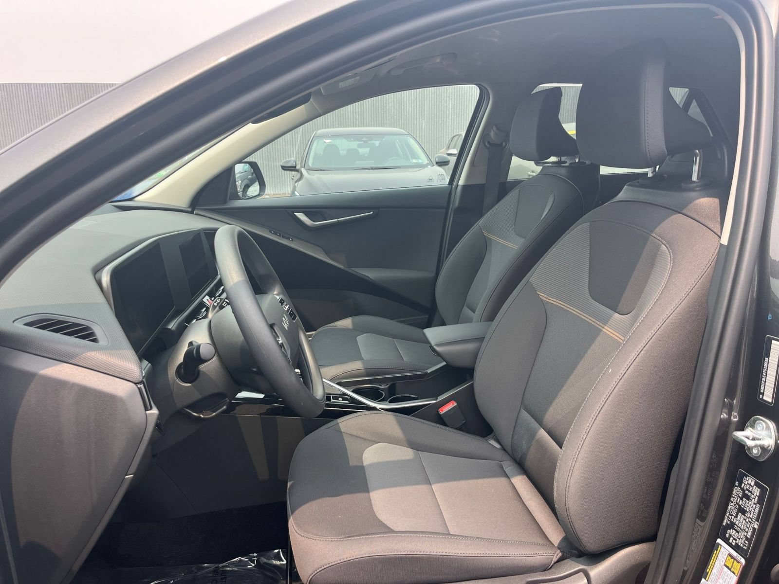 Used 2026 Kia Niro LX FWD image 34