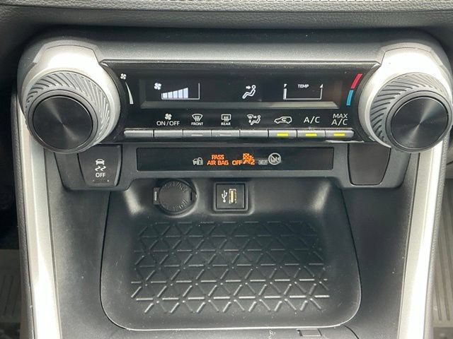 Used 2023 Toyota RAV4 LE FWD image 13