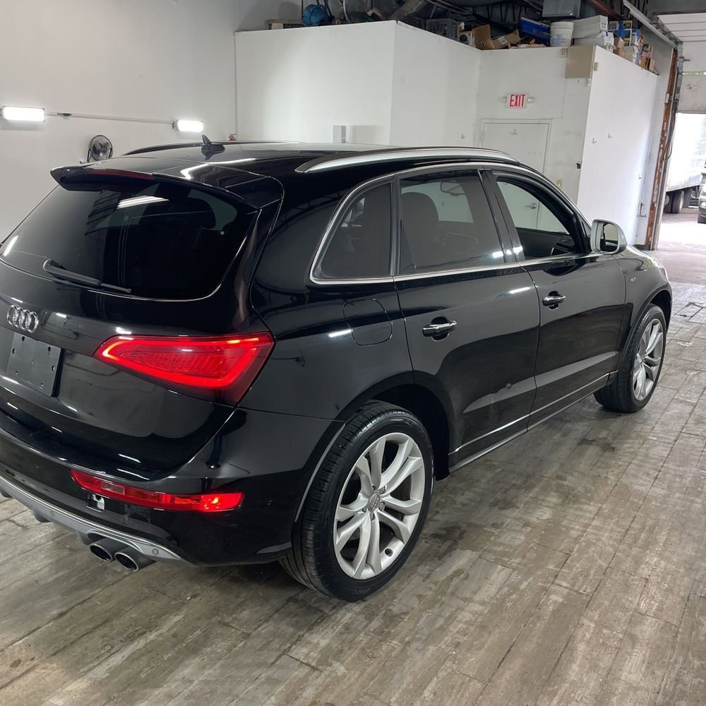 Used 2015 Audi SQ5 Premium Plus w/ Technology Package AWD/4WD image 3