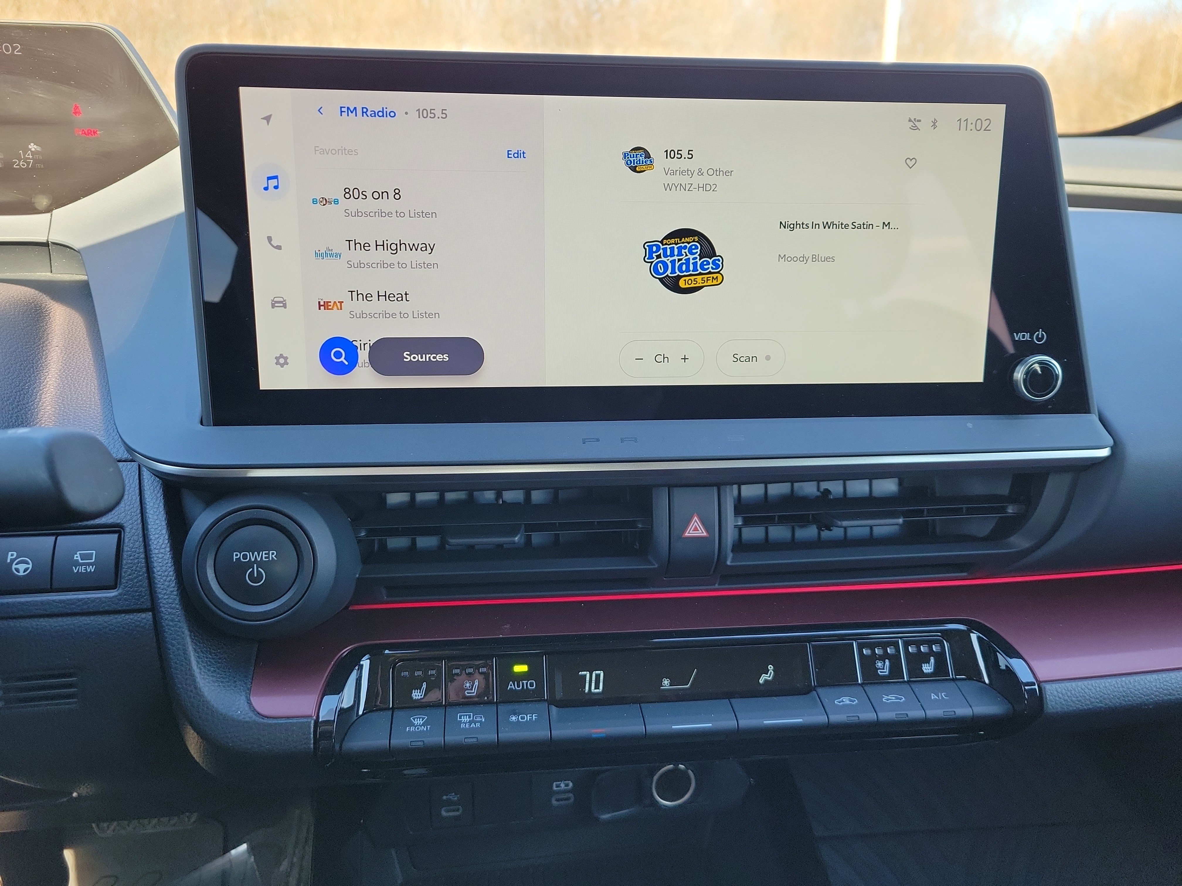 Used 2024 Toyota Prius Prime Premium w/ Advanced Technology Package image 25