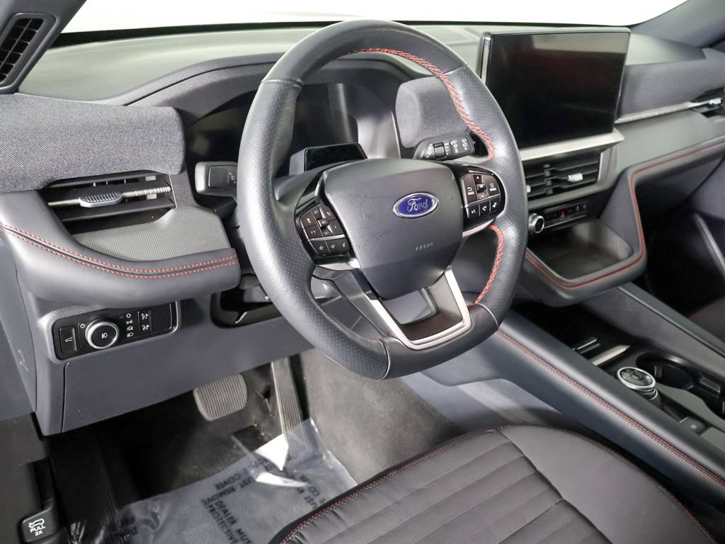 Used 2025 Ford Explorer ST-Line w/ ST-Line Street Pack AWD/4WD image 28