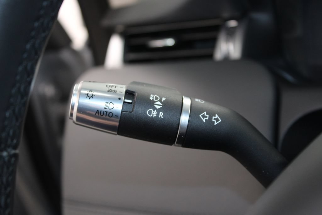 Used 2021 Land Rover Discovery Sport SE AWD/4WD image 38