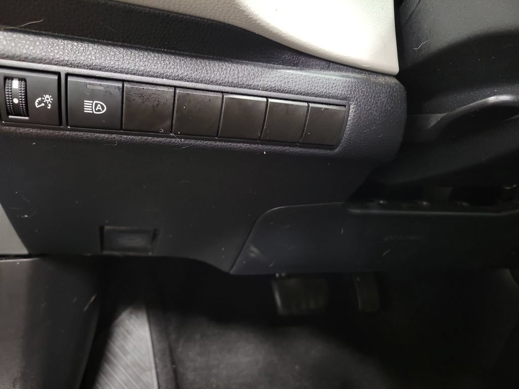 Used 2024 Toyota Corolla LE FWD image 24