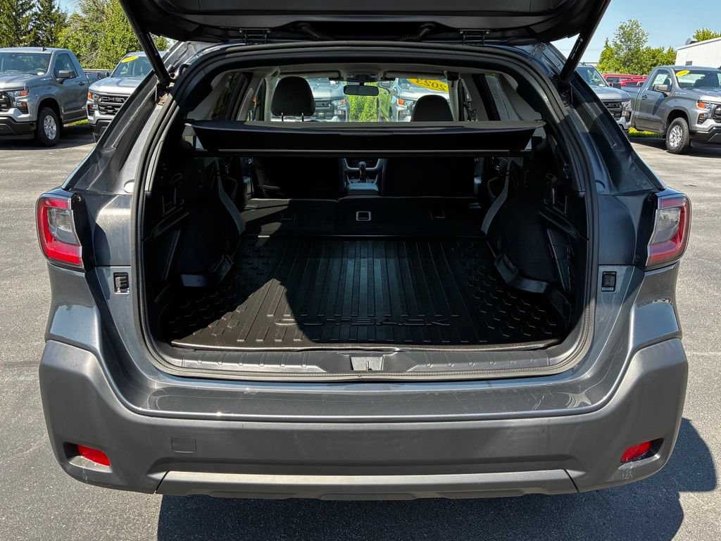 Used 2023 Subaru Outback Premium AWD/4WD image 27