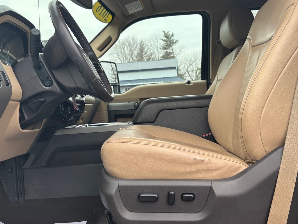 Used 2016 Ford F350 Lariat w/ Chrome Package image 22