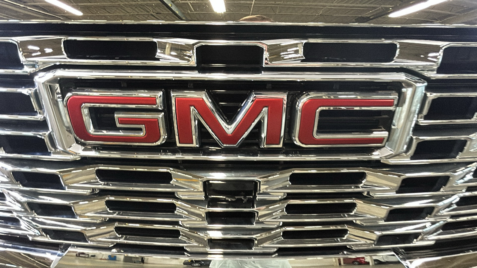 Used 2025 GMC Sierra 2500 Denali w/ Denali Reserve Package AWD/4WD image 10