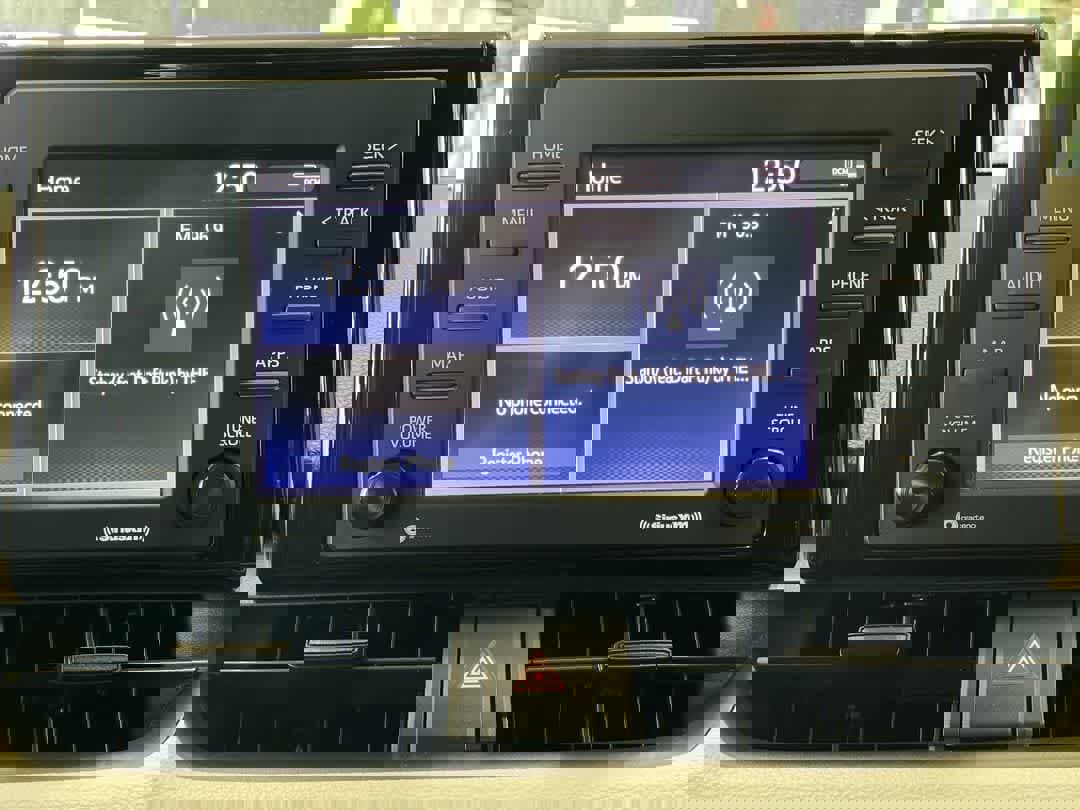 Used 2021 Toyota RAV4 XLE w/ Convenience Package image 19