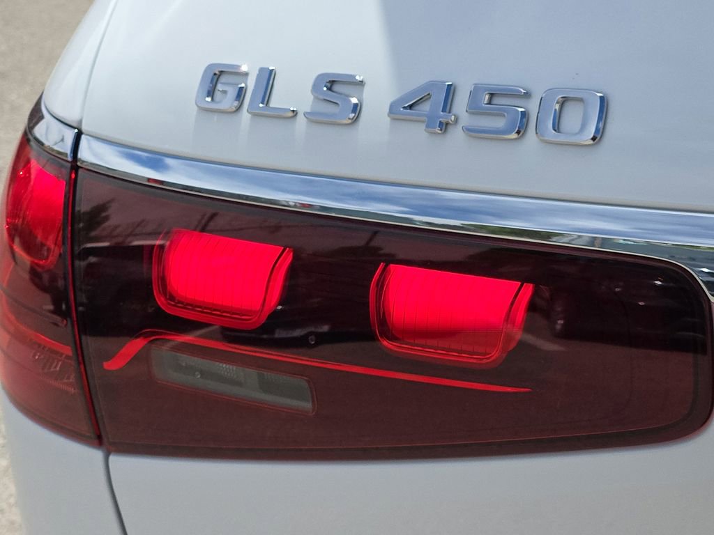 New 2026 Mercedes-Benz GLS 450 4MATIC image 9