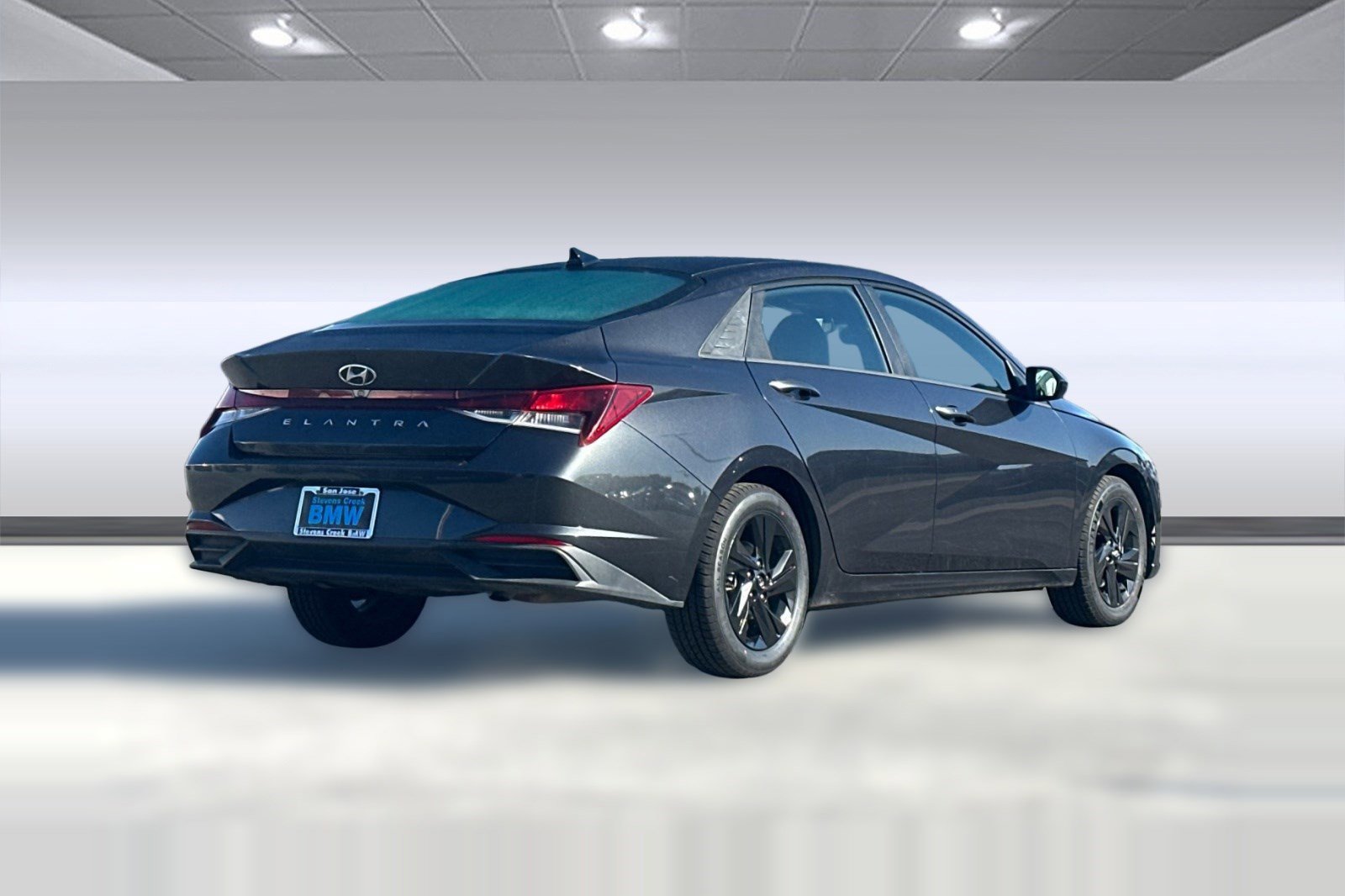 Used 2021 Hyundai Elantra SEL FWD image 9