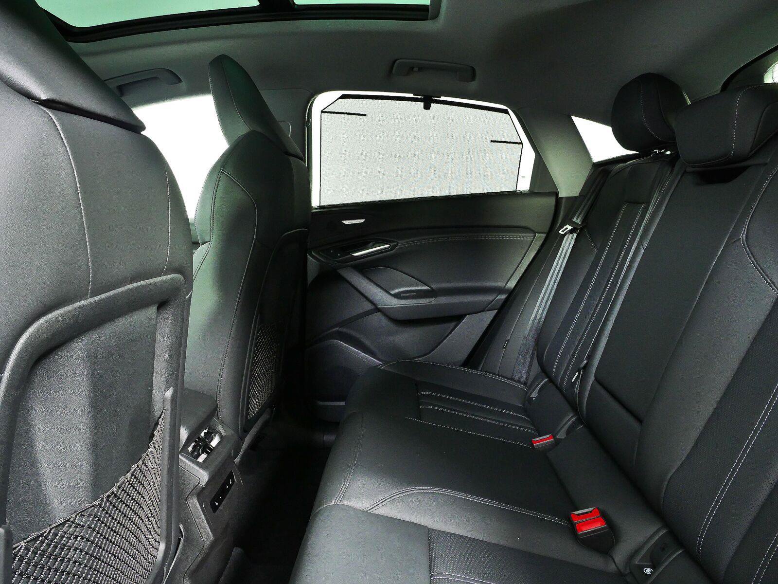 Used 2025 Audi Q6 e-tron Prestige w/ Black Warm Weather Package AWD/4WD image 19