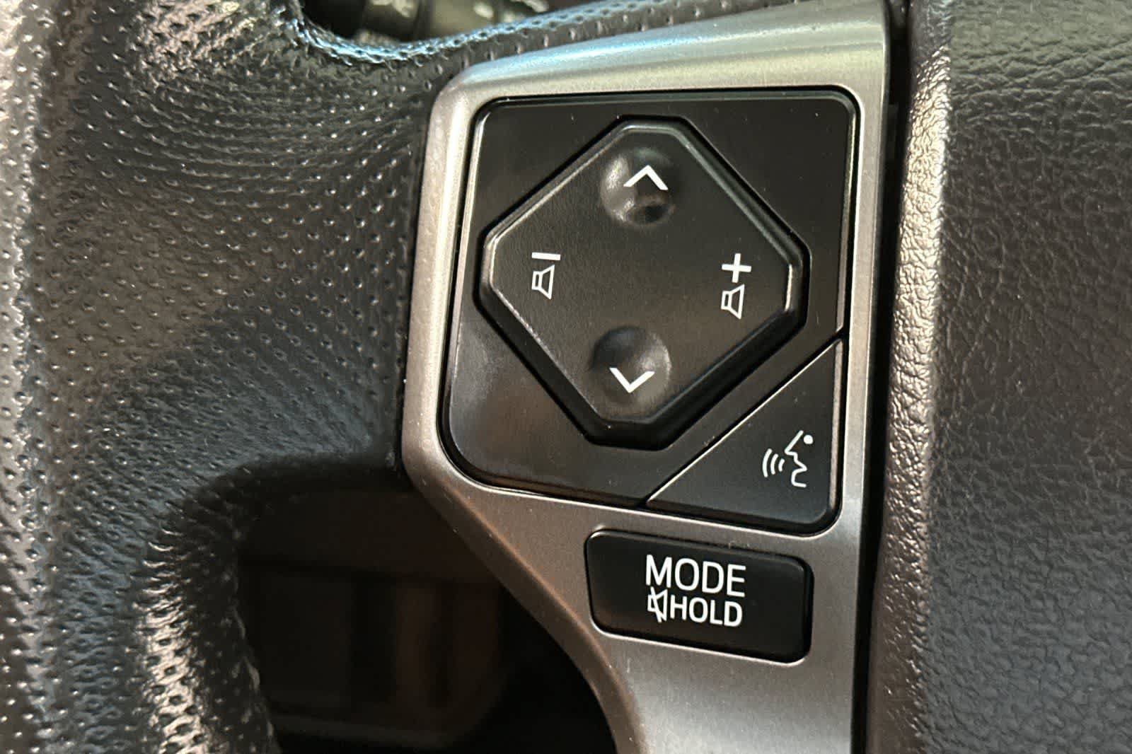 Used 2021 Toyota Tacoma SR5 RWD image 29