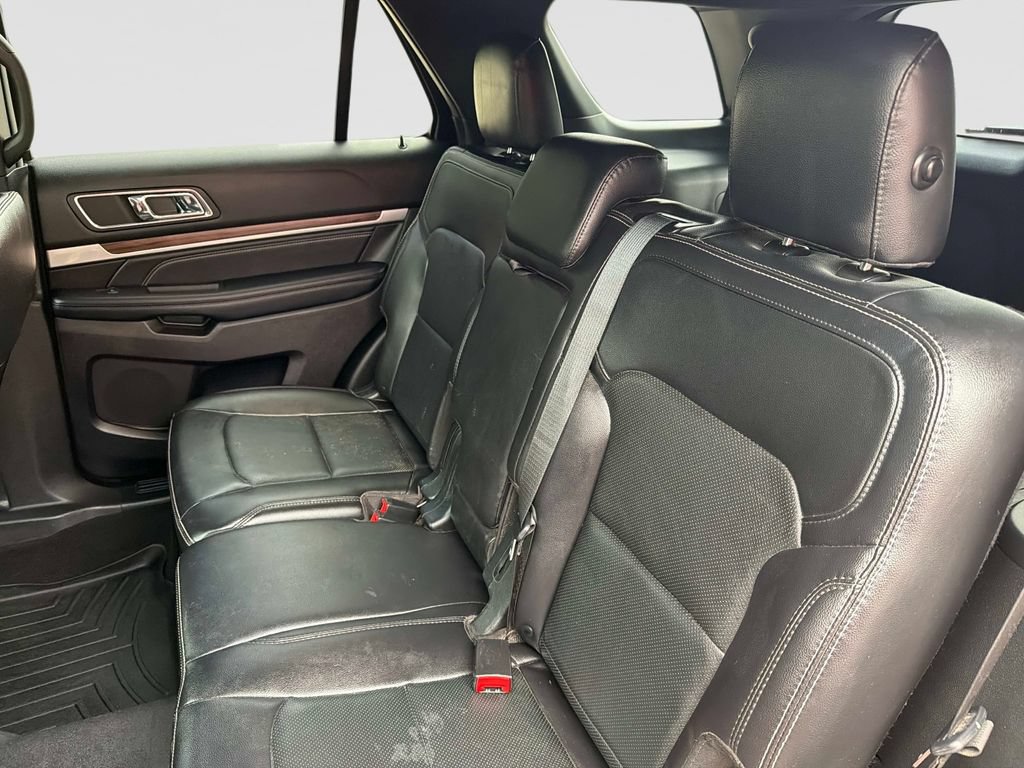 Used 2019 Ford Explorer Limited w/ Ford Safe & Smart Package AWD/4WD image 14
