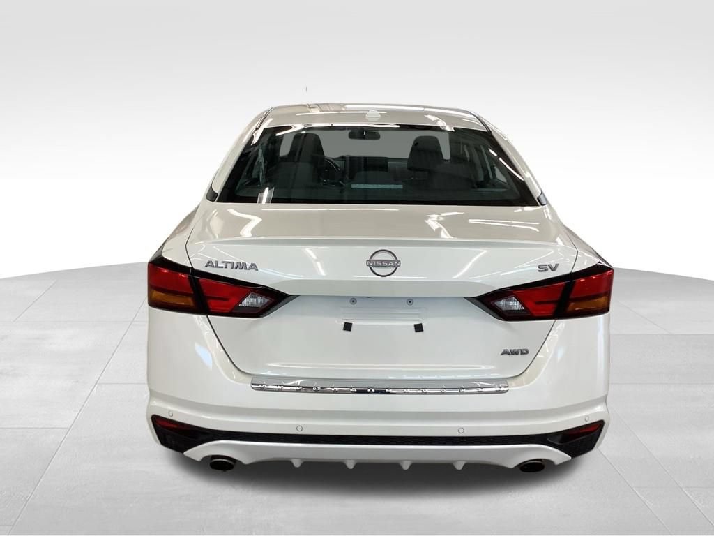 Used 2023 Nissan Altima 2.5 SV w/ SV Premium Package AWD/4WD image 5