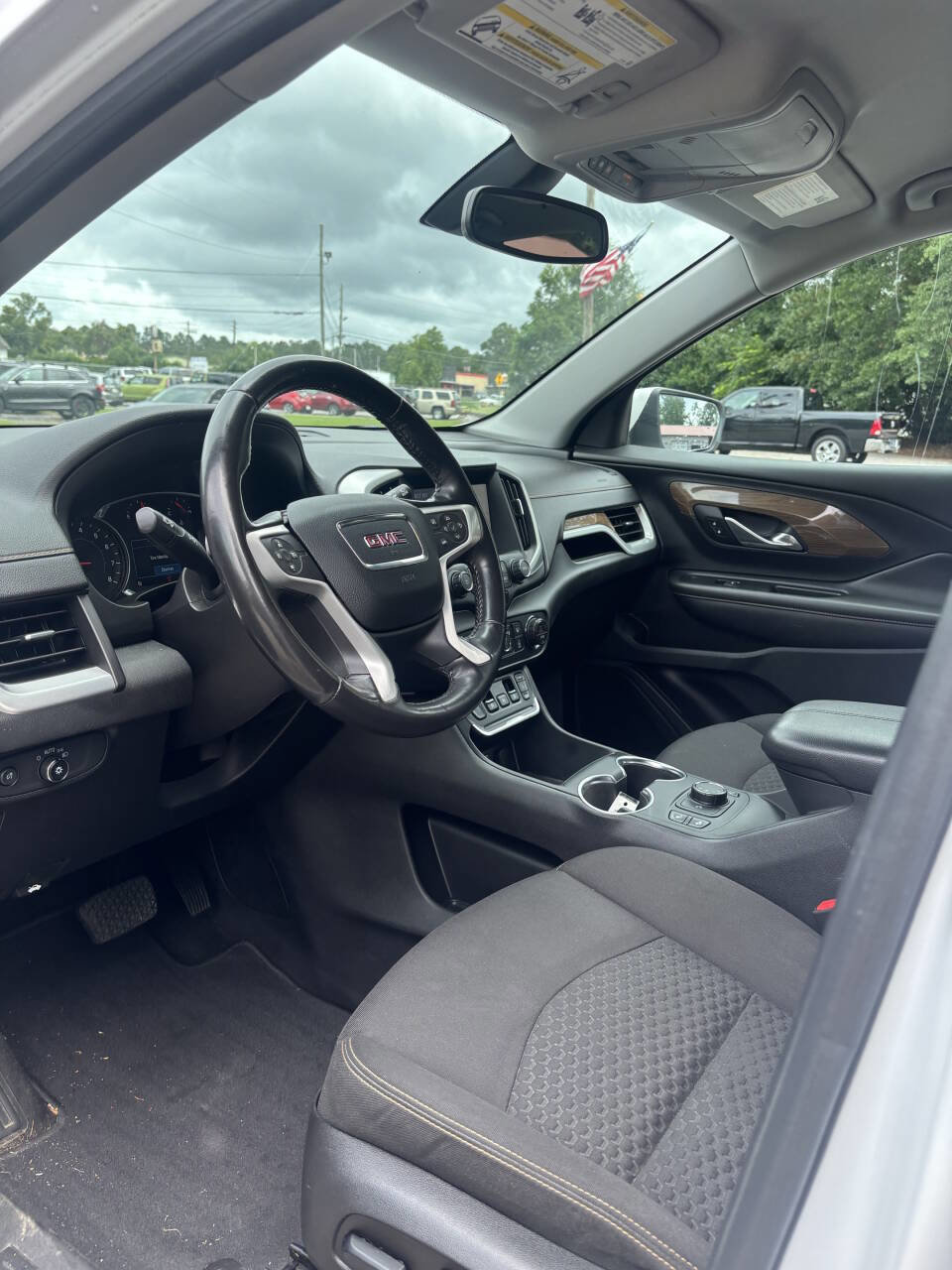 Used 2018 GMC Terrain SLE w/ Driver Convenience Package image 18