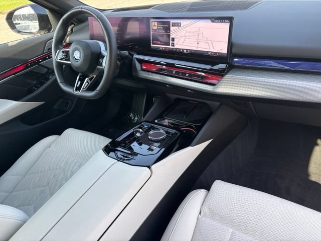 Used 2026 BMW i5 eDrive40 w/ Executive Package AWD/4WD image 30