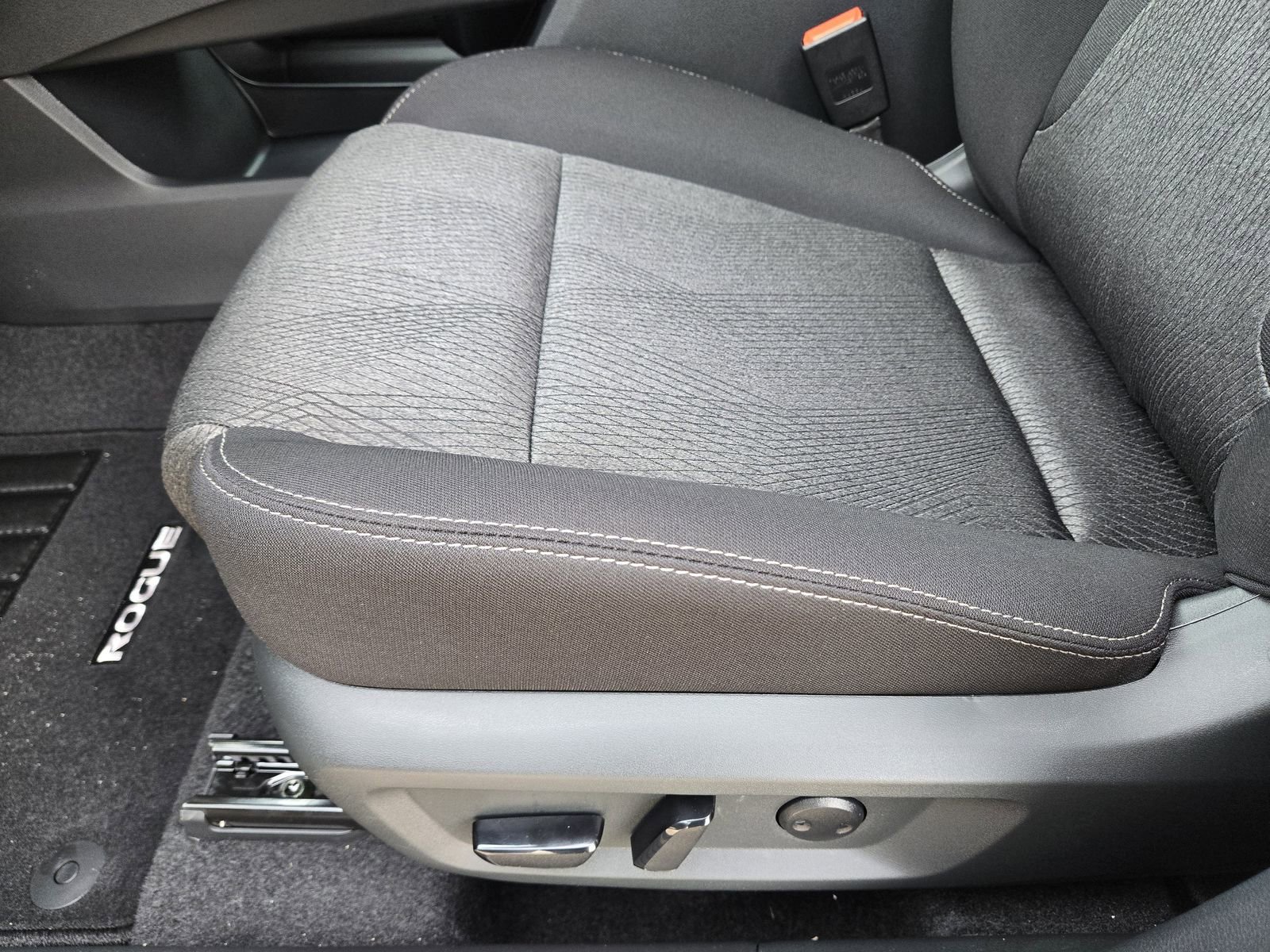 New 2026 Nissan Rogue SV image 22