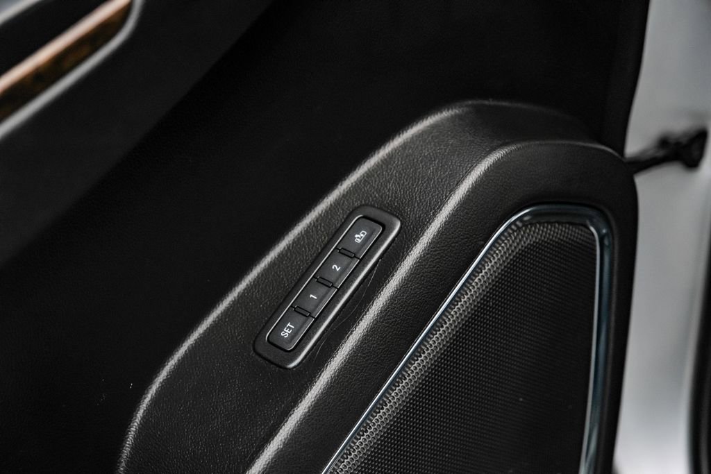 Used 2018 Chevrolet Suburban LT image 48